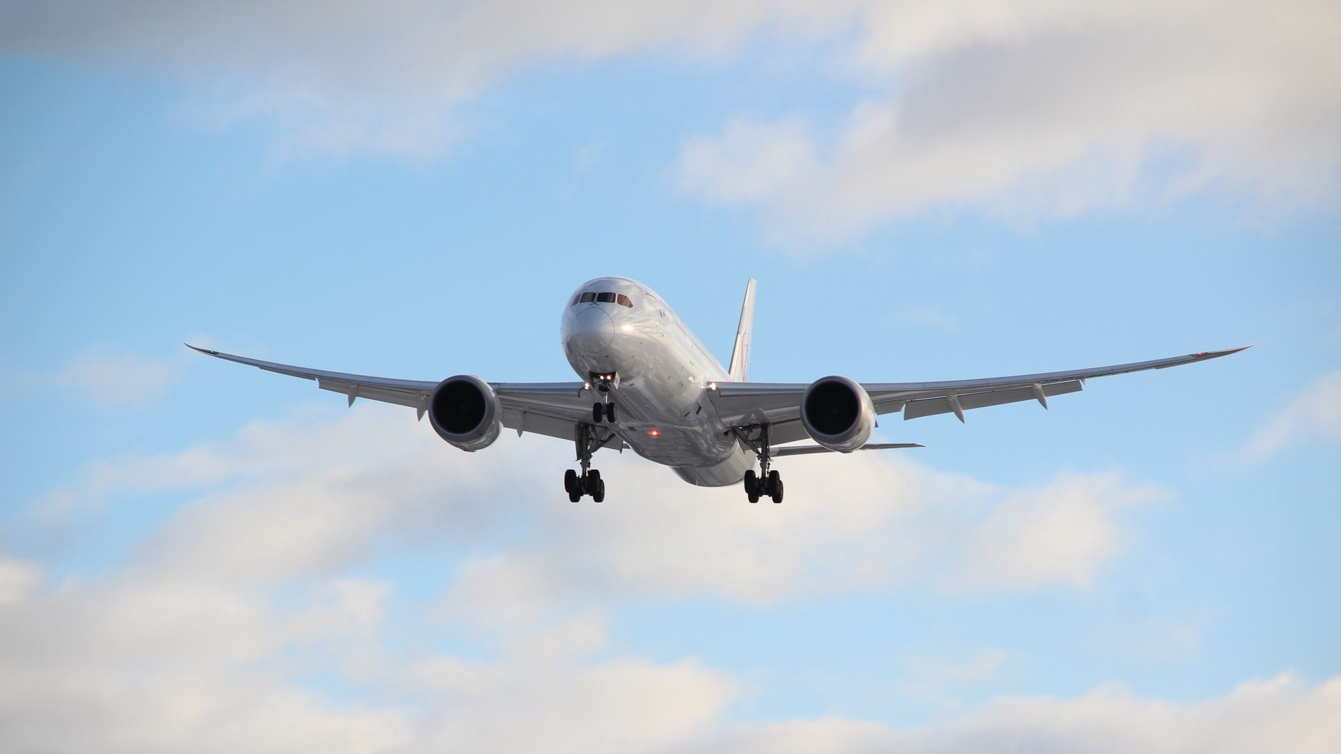 Japan Aims to Use 10% Sustainable Aviation Fuel for Airlines by 2030