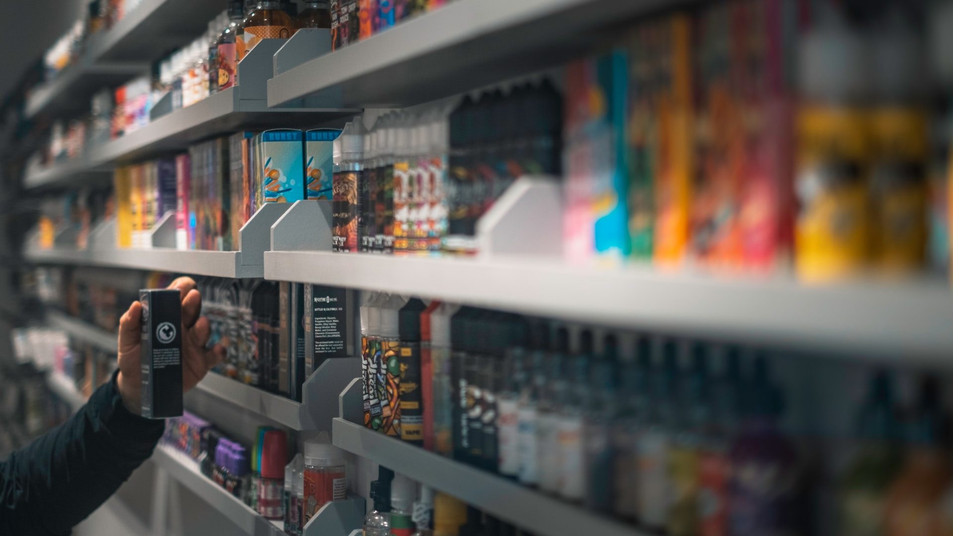 China to Ban Sales of Flavored E-Cigarettes