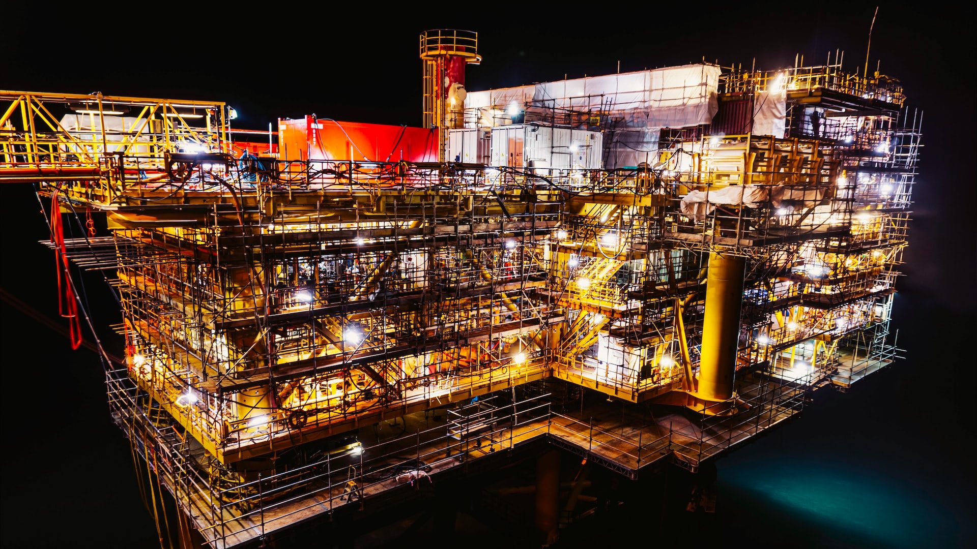 Indonesia Approves First Stage of Offshore Gas Field in South China Sea