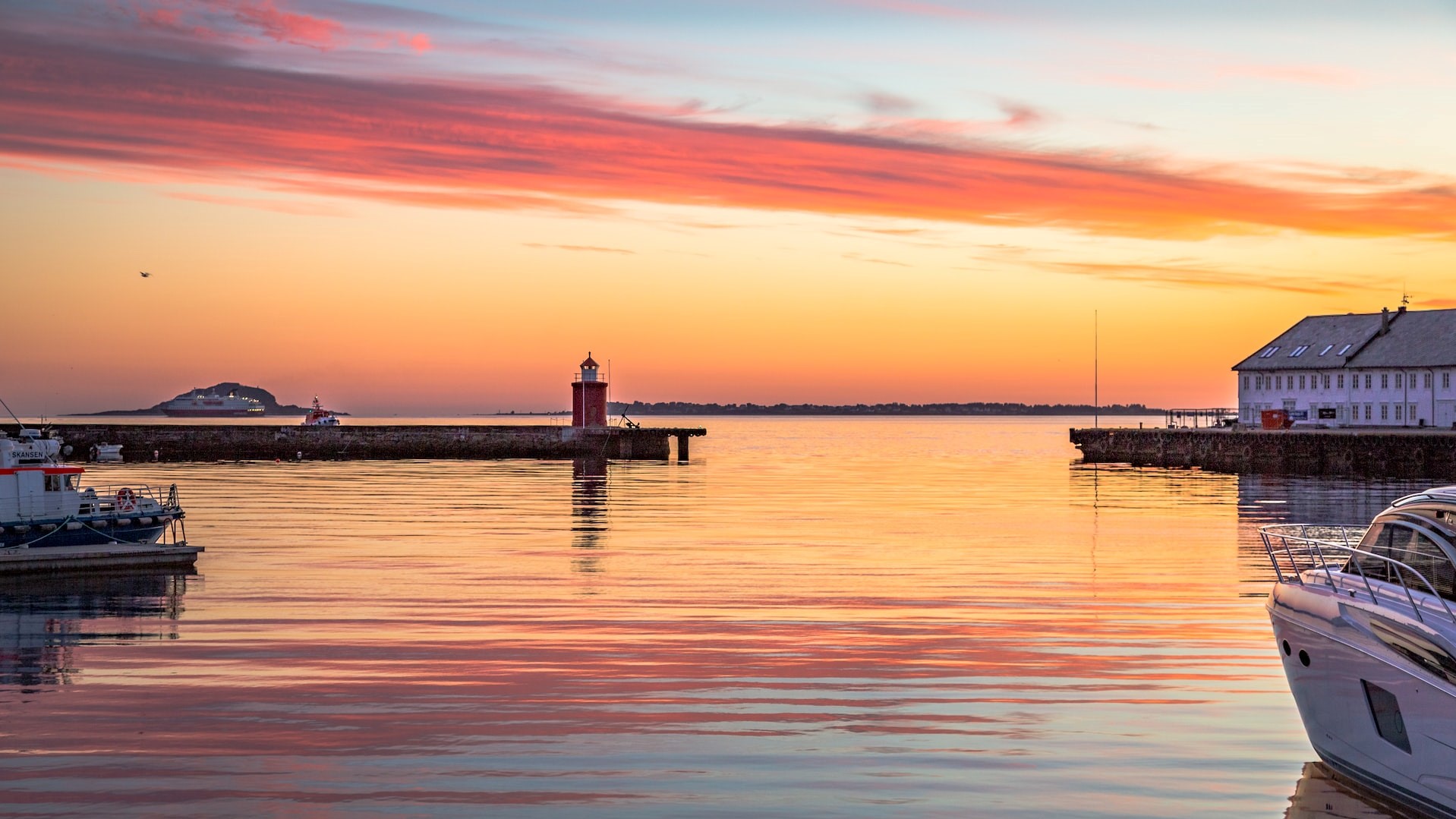 Cepsa Partners with Dutch Firms to Supply Green Ammonia in Rotterdam Port