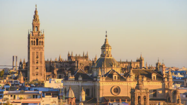 Spain and Netherlands Support Rapid Deal for Revamp of Europe's Electricity Market