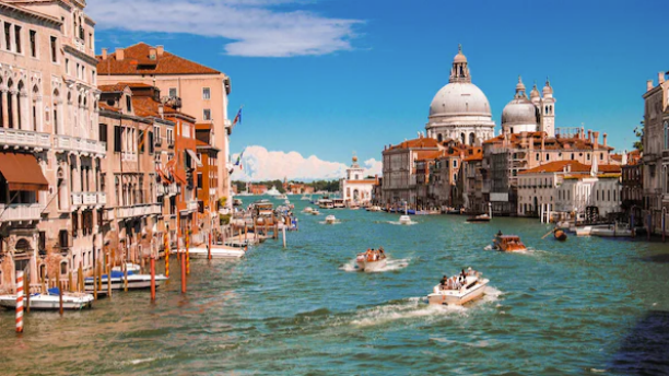 Italy to Vote Against European Plans to Ban Petrol and Diesel Cars by 2035