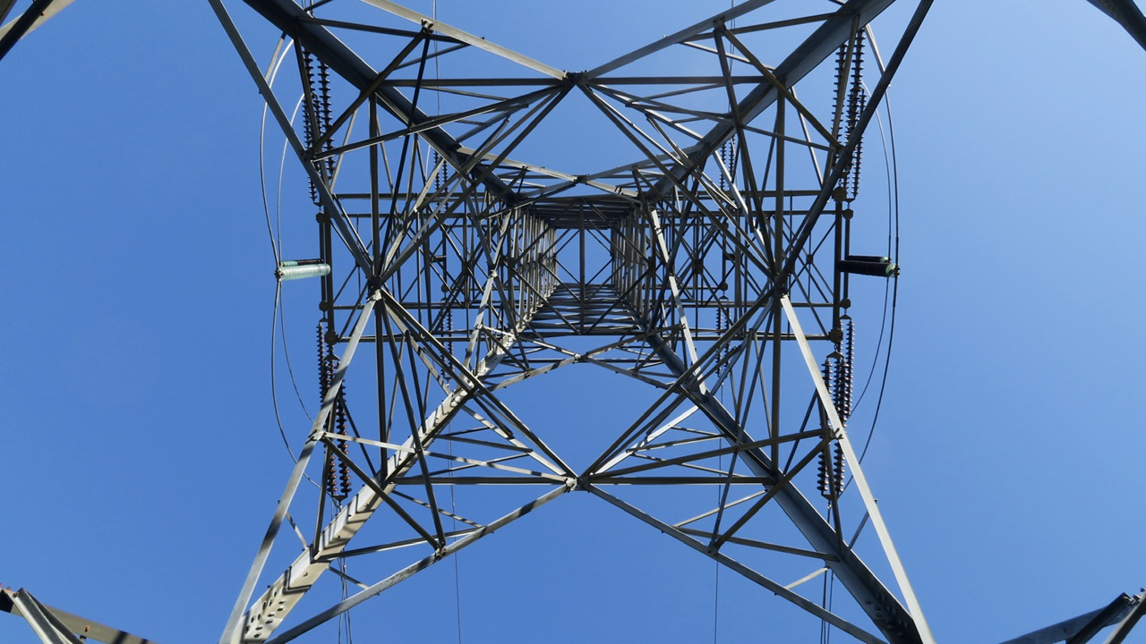 German Grid Firms to Extend Networks in Zero-Carbon Shift