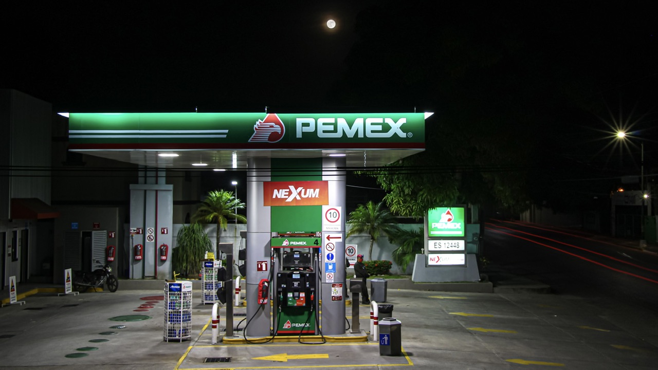 Mexican Regulator to Punish State Oil Firm Pemex for Illegal Gas Flaring
