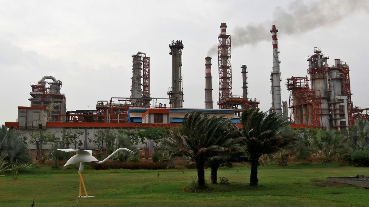 India Extends Waiver of Transmission Fees for Green Hydrogen Plants