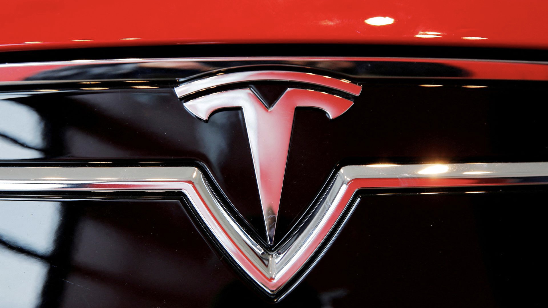 Tesla Sued in the US over Software Updates That Decrease Battery Life