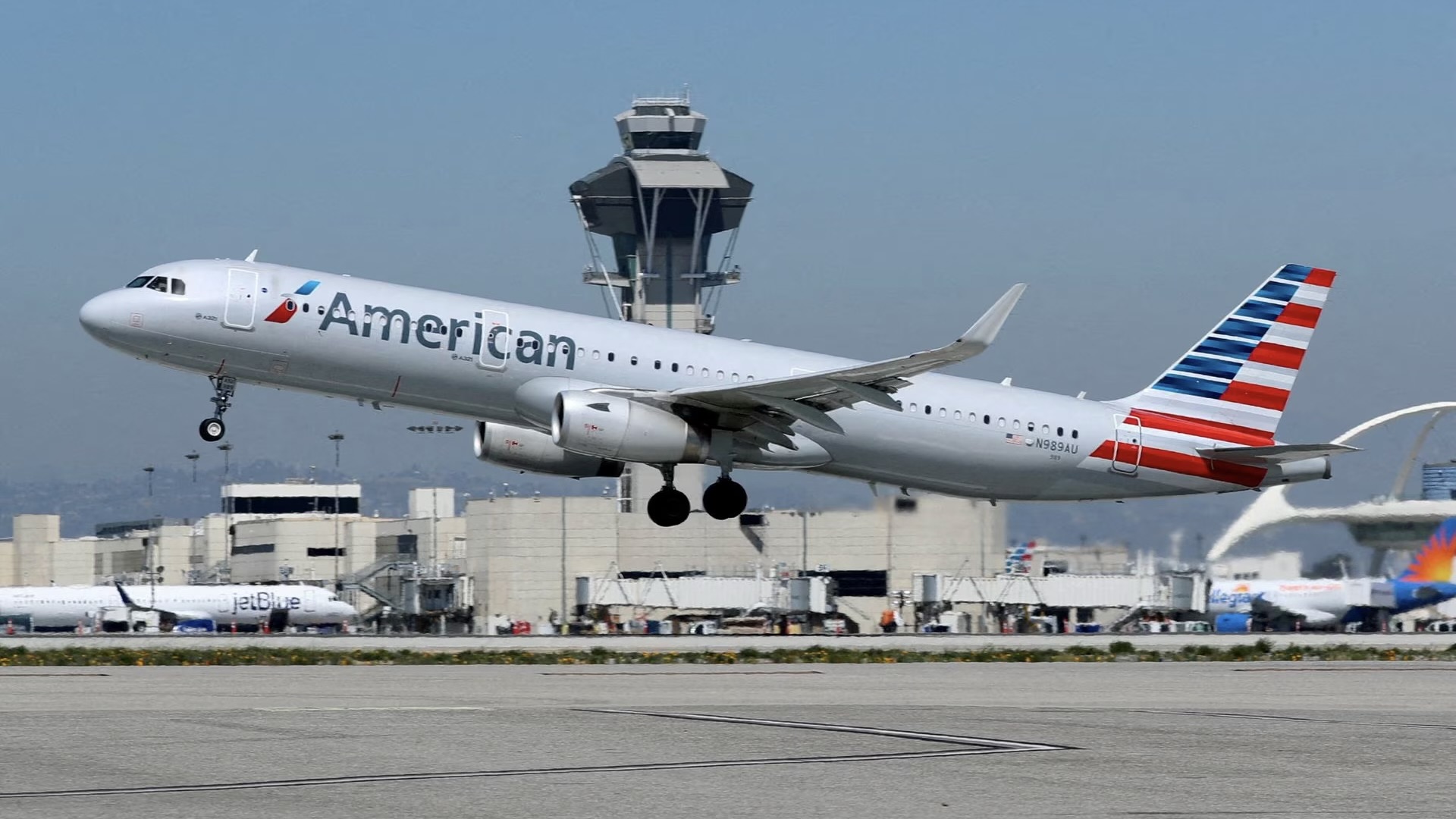 US Court Orders American Airlines, JetBlue Airways to Terminate Alliance
