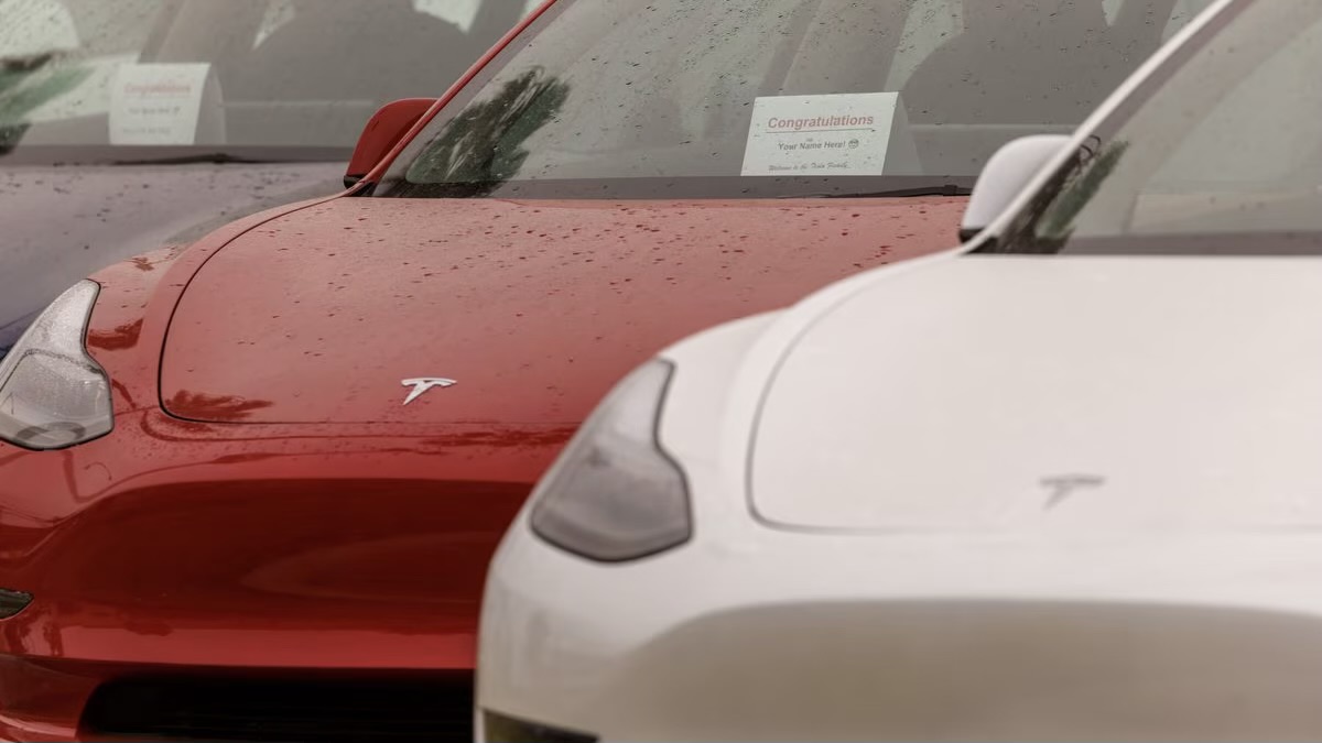 Tesla Returns to S&P 500 ESG Index with Environmental Disclosures