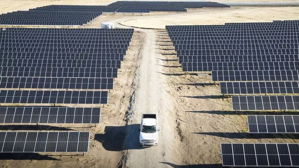 Canada’s Alberta Halts Approvals of Large Renewable Projects to Ensure Responsible Land Use