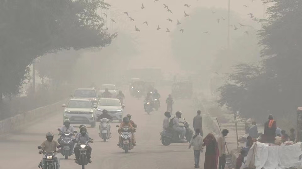 Delhi Implements Odd-Even Vehicle Rule Amidst Severe Air Pollution Crisis