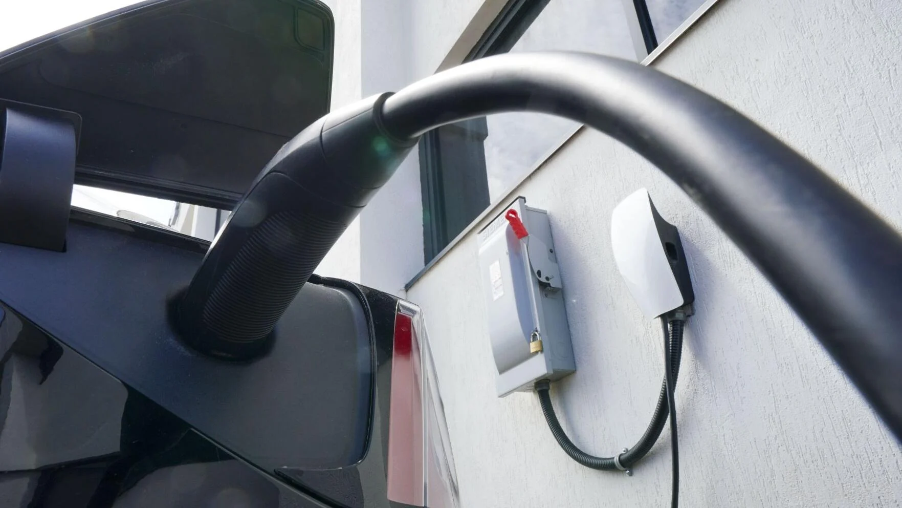 Canada to Mandate All New Cars to Be Zero-Emissions by 2035