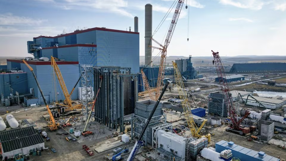 Canada Refines Clean Electricity Regulations for Net-Zero Grid by 2035