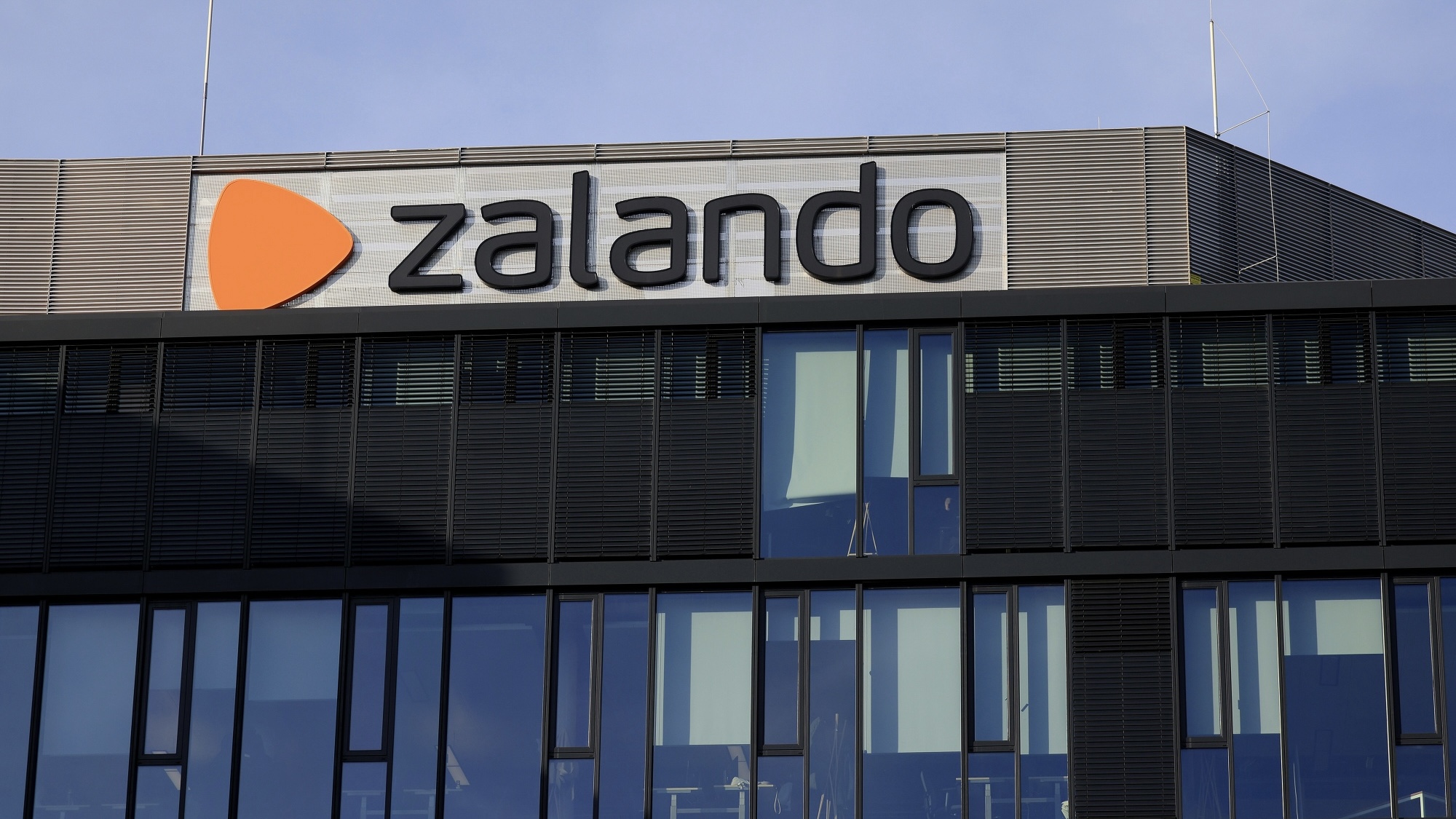 Online Retailer Zalando Deletes Misleading Sustainability Claims after EU Investigation