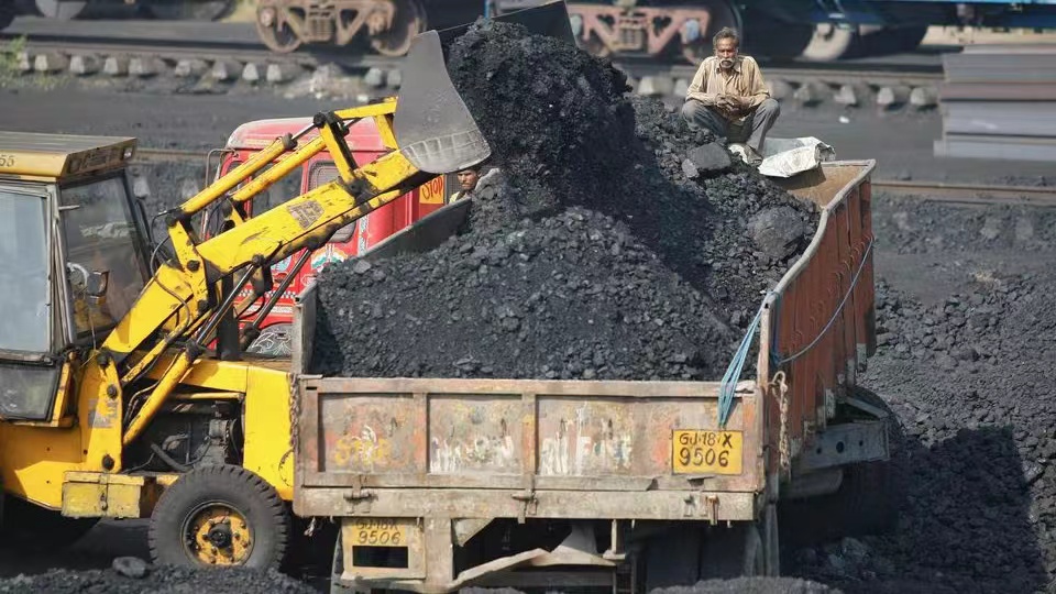 Indian Government Extends Coal Import Mandate Amid Transport Constraints and Rising Electricity Demand